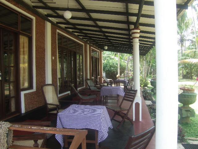 Hotel Sun And Sea Bentota Exterior photo
