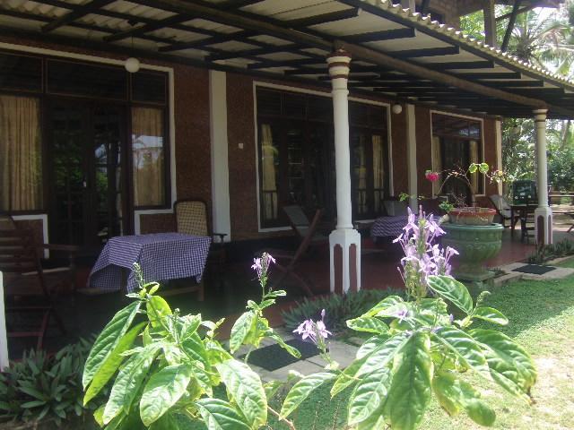 Hotel Sun And Sea Bentota Exterior photo
